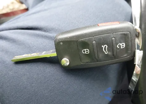 2013 Volkswagen Passat 2.5L Se из США, поврежденный, VIN 1VWBP7A39DC045753